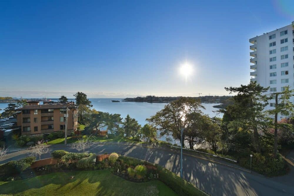 Victoria West Harbourview Main Image